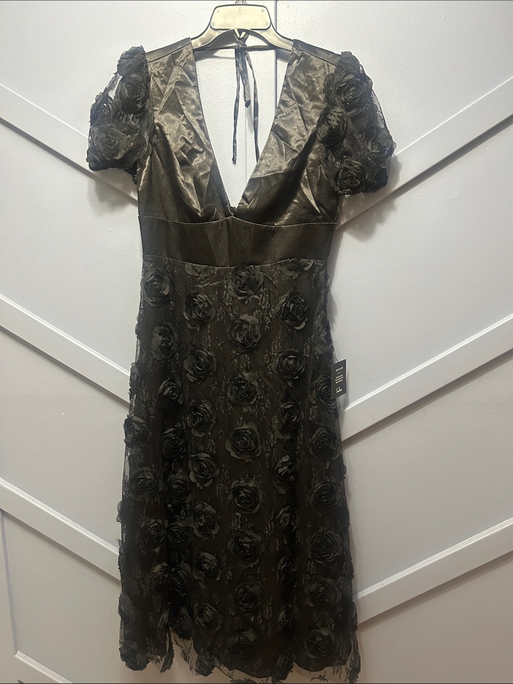 Lulu's Black Rose-Appliqué V-Neck Midi Dress